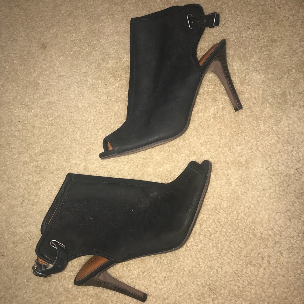 Lucky Brand Peep Toe Black Bootie sz6.5